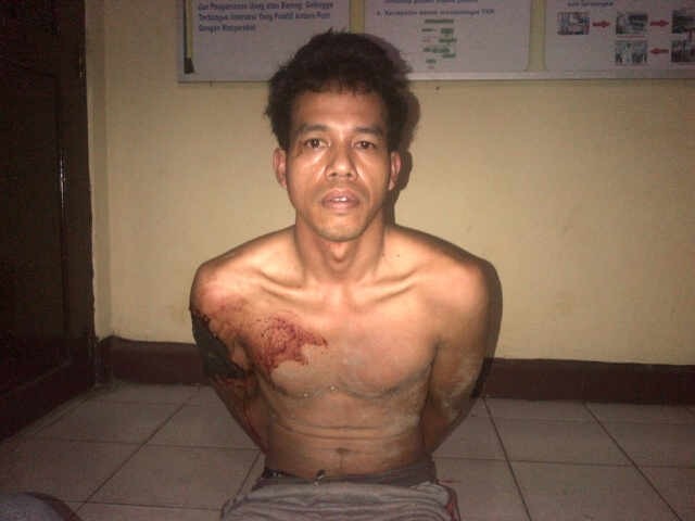 Mus, tersangka kasus perampokan toko emas di Batam